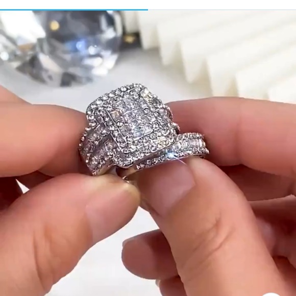 🌞💎💍2 PC CZ SILVER WEDDING RING SET ITS BEAUTIFUL-FASHION JEWELRY - Picture 15 of 15